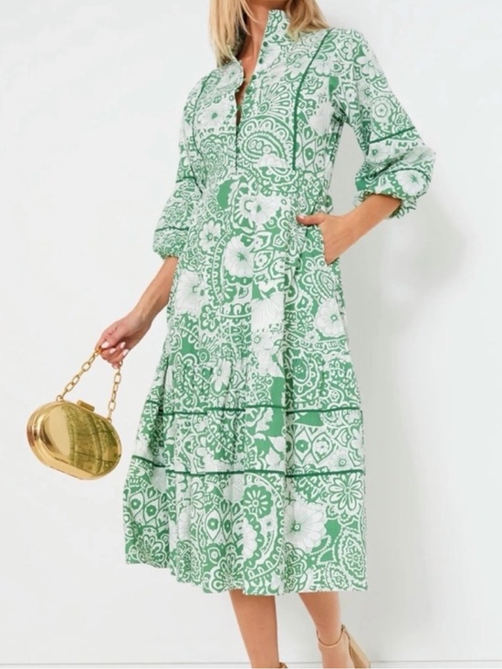 Hyacinth House Dresses & Skirts - Green Floral Print Tiered Midi Dress - Hyacinth House